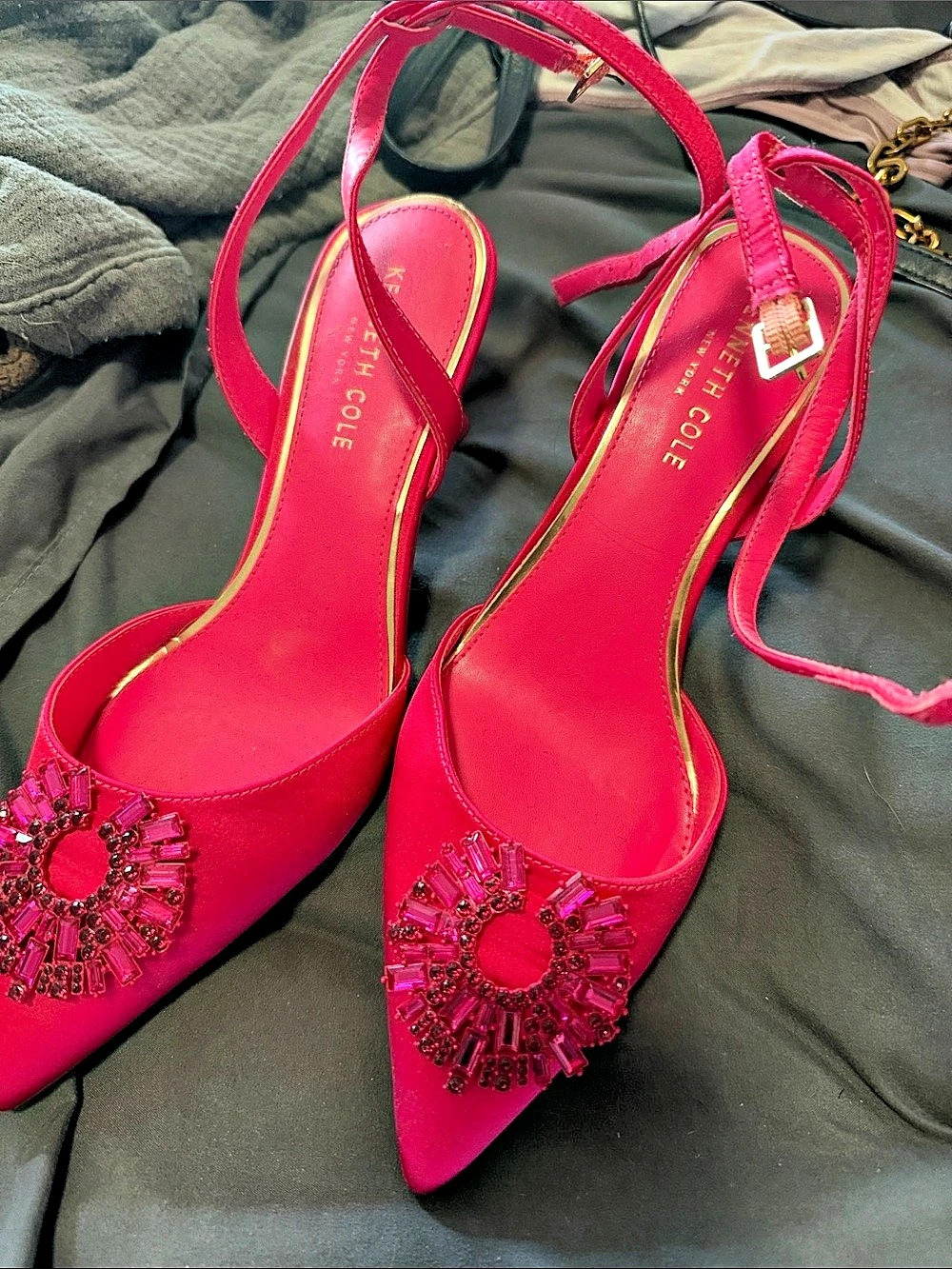 Kenneth Cole Pointed-Toe Embellished Heels in Pink Like New